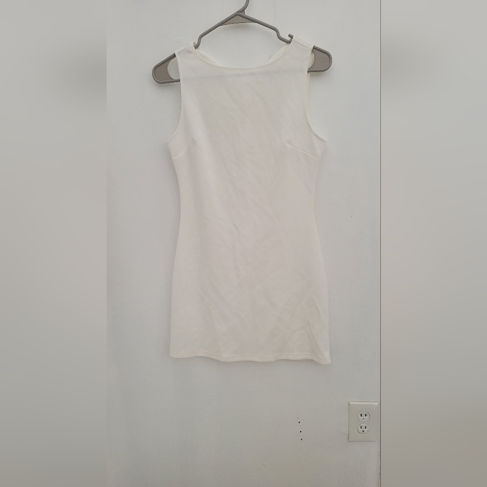 Stylish White Sleeveless Dress